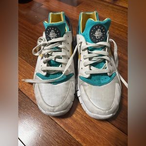 Nike Air Huarache Free Runs